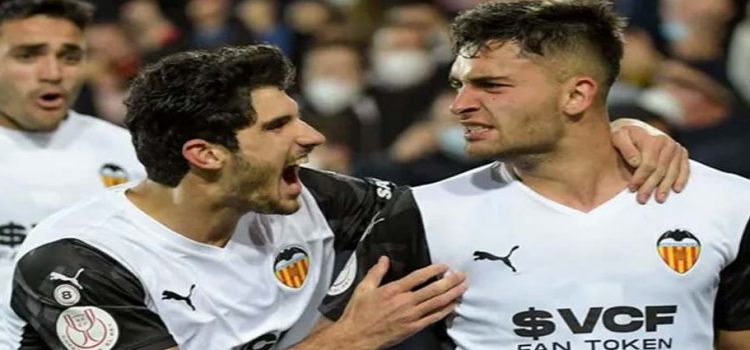 Valencia derrota al Borussia Dortmund