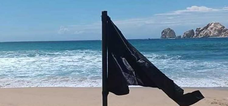 Cierran playas cabeñas por mal tiempo Cierran playas cabeñas por mal tiempo