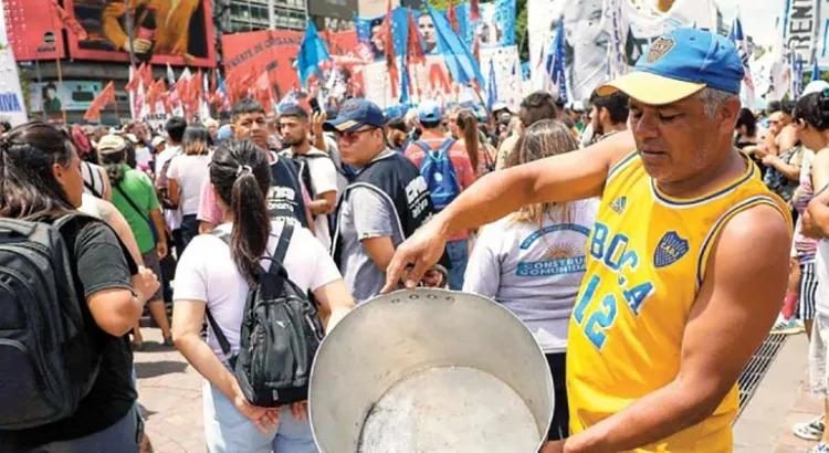 Decreta Milei desemplear a 7 mil trabajadores