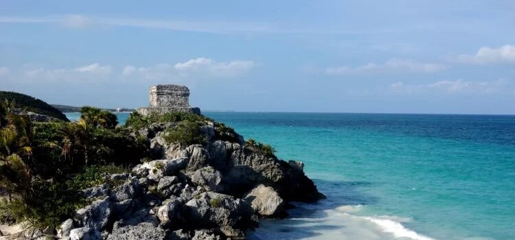 Descubren un chultún único en su tipo en la Zona Arqueológica de Tulum