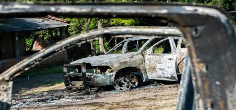 Emboscada de sicarios en Queréndaro, Michoacán, deja tres policías muertos Emboscada de sicarios en Queréndaro, Michoacán, deja tres policías muertos