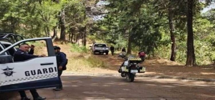 Hallan a pareja decapitada en cerro de Uruapan, Michoacán
