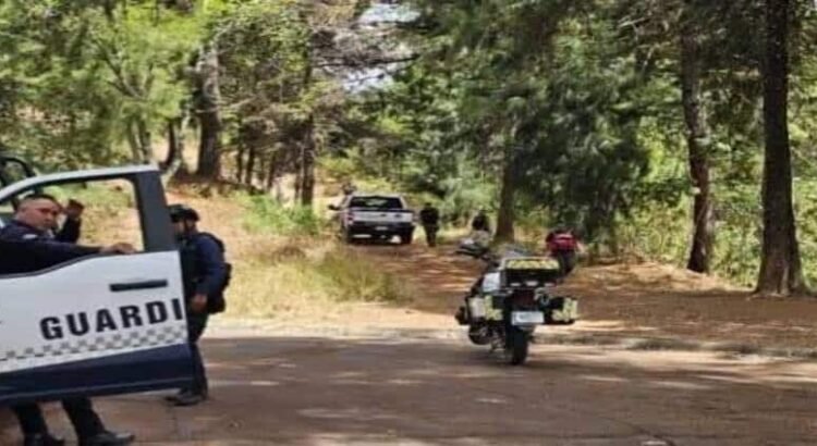Hallan a pareja decapitada en cerro de Uruapan, Michoacán