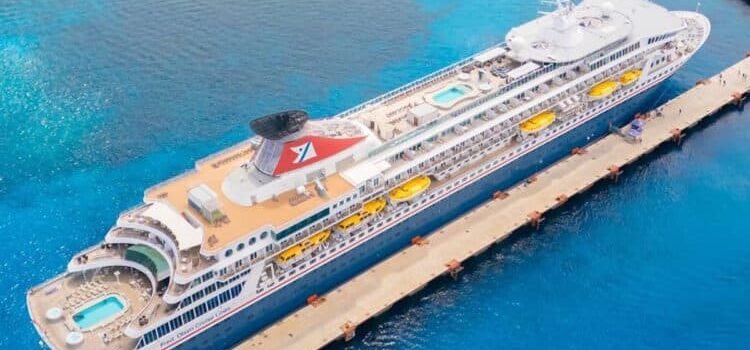 El histórico crucero MS Balmoral regresa a Cozumel tras ocho años El histórico crucero MS Balmoral regresa a Cozumel tras ocho años