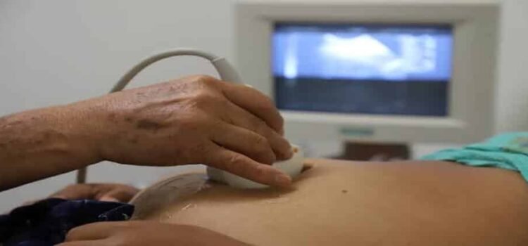 Disminuyeron 36.6% las muertes maternas en Michoacán en últimos cuatro años