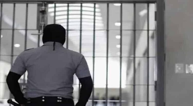 Ex policías de Michoacán son sentenciados a 195 años tras desaparición de tres personas