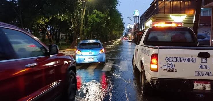 Protección Civil mantiene recorridos tras lluvias de este sábado en Morelia Protección Civil mantiene recorridos tras lluvias de este sábado en Morelia