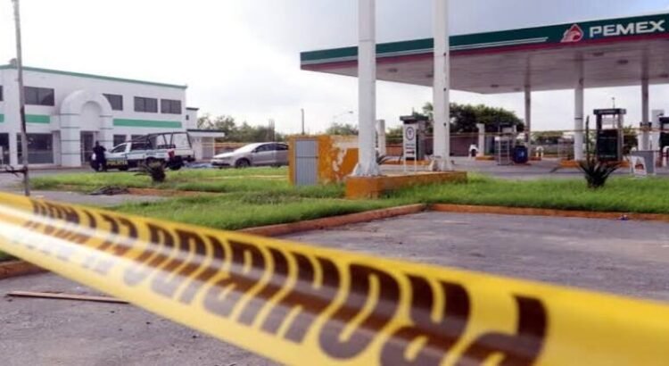 Revocan 18 permisos a gasolineras en Michoacán