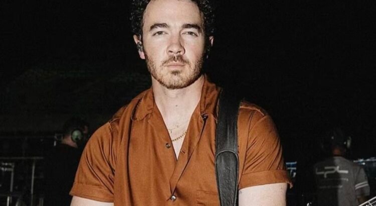 Kevin Jonas revela cómo perdió casi toda su fortuna tras la separación de los Jonas Brothers en 2013