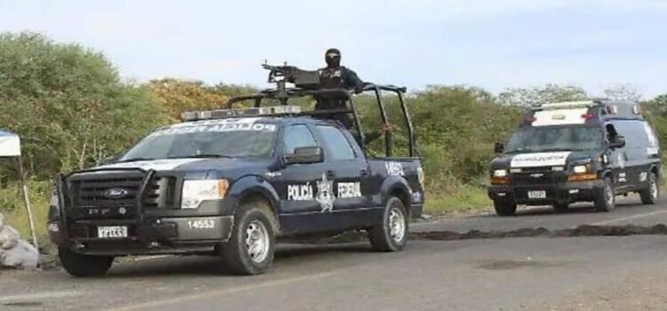 Cártel lanza ataque contra la policía en Michoacán