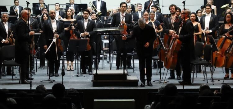 Julieta Venegas y la Orquesta de la Universidad de Guanajuato brillarán en el Festival Cervantino Julieta Venegas y la Orquesta de la Universidad de Guanajuato brillarán en el Festival Cervantino