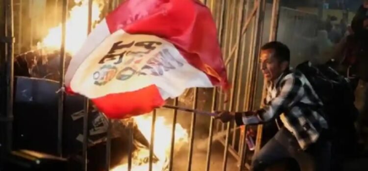 Masivas protestas en Perú