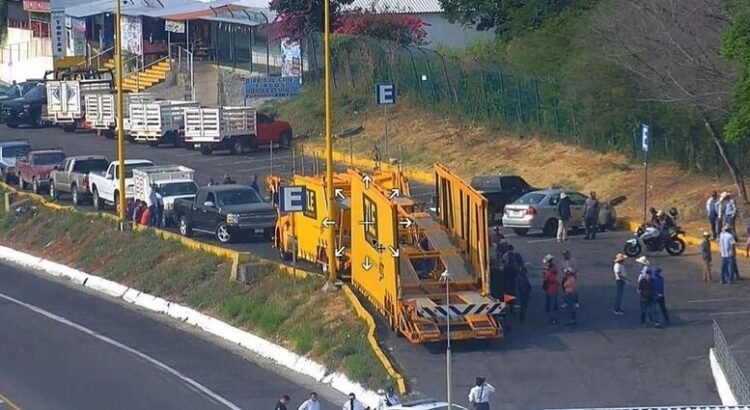 Gobierno de Michoacán acusa injerencias partidistas en bloqueos carreteros