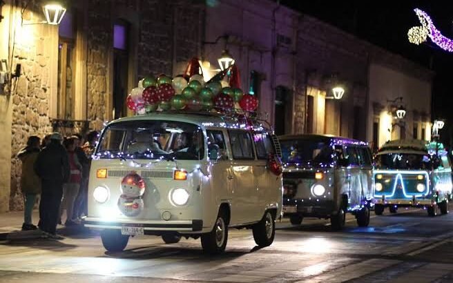 Regalarán juguetes y dulces en caravana navideña de autos clásicos en Morelia Regalarán juguetes y dulces en caravana navideña de autos clásicos en Morelia